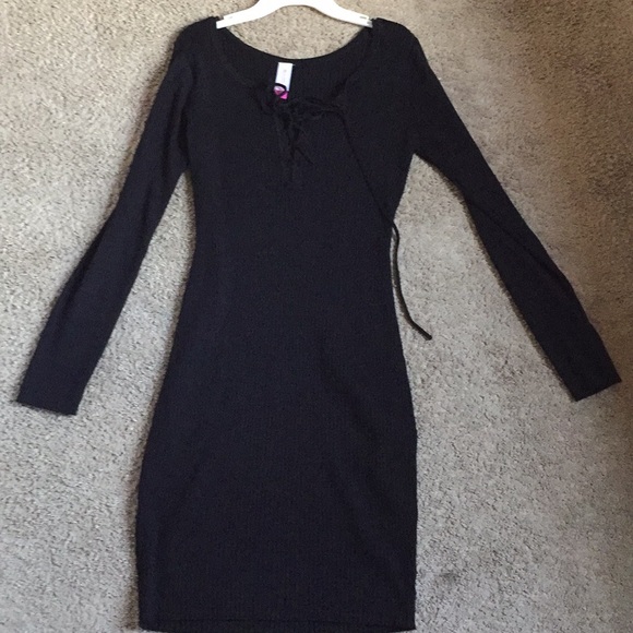 Dress - Picture 1 of 4